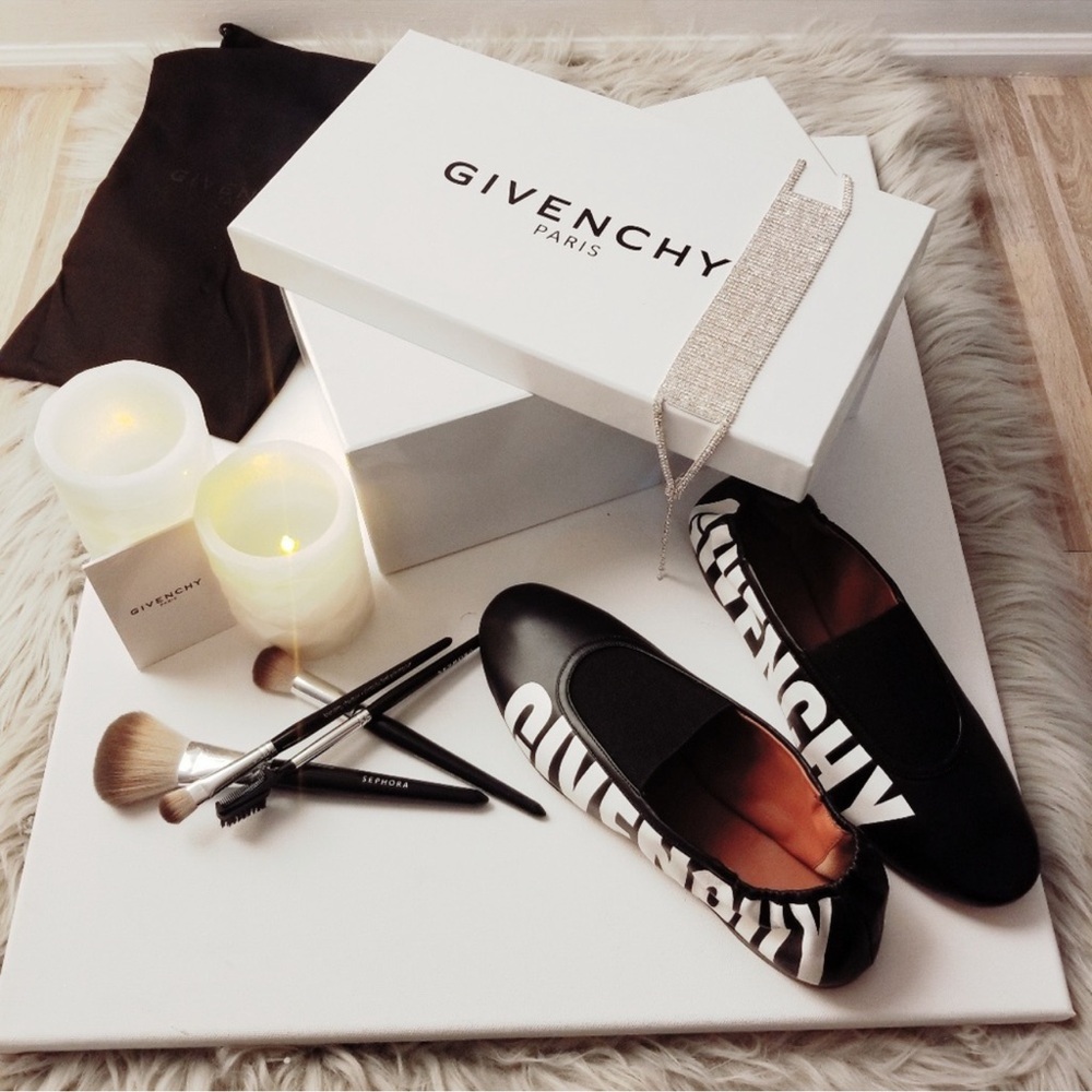 Givenchy Paris Rivington Flats - Picture 11 of 16